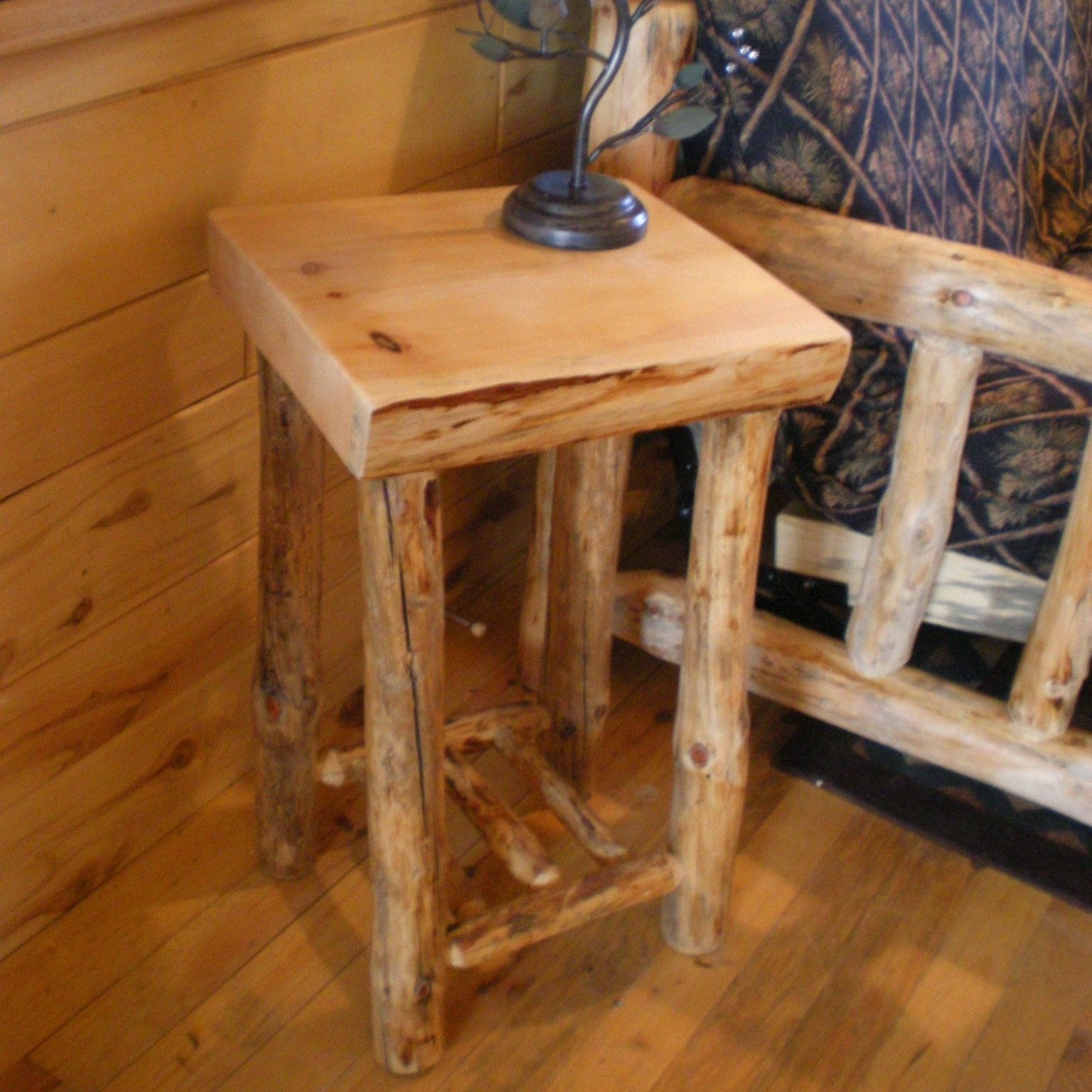 Live Edge End Table - Twist of Nature